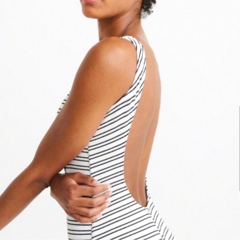 Abercrombie & Fitch Original Cheeky One-piece Swimsuit - Picture 3 of 6